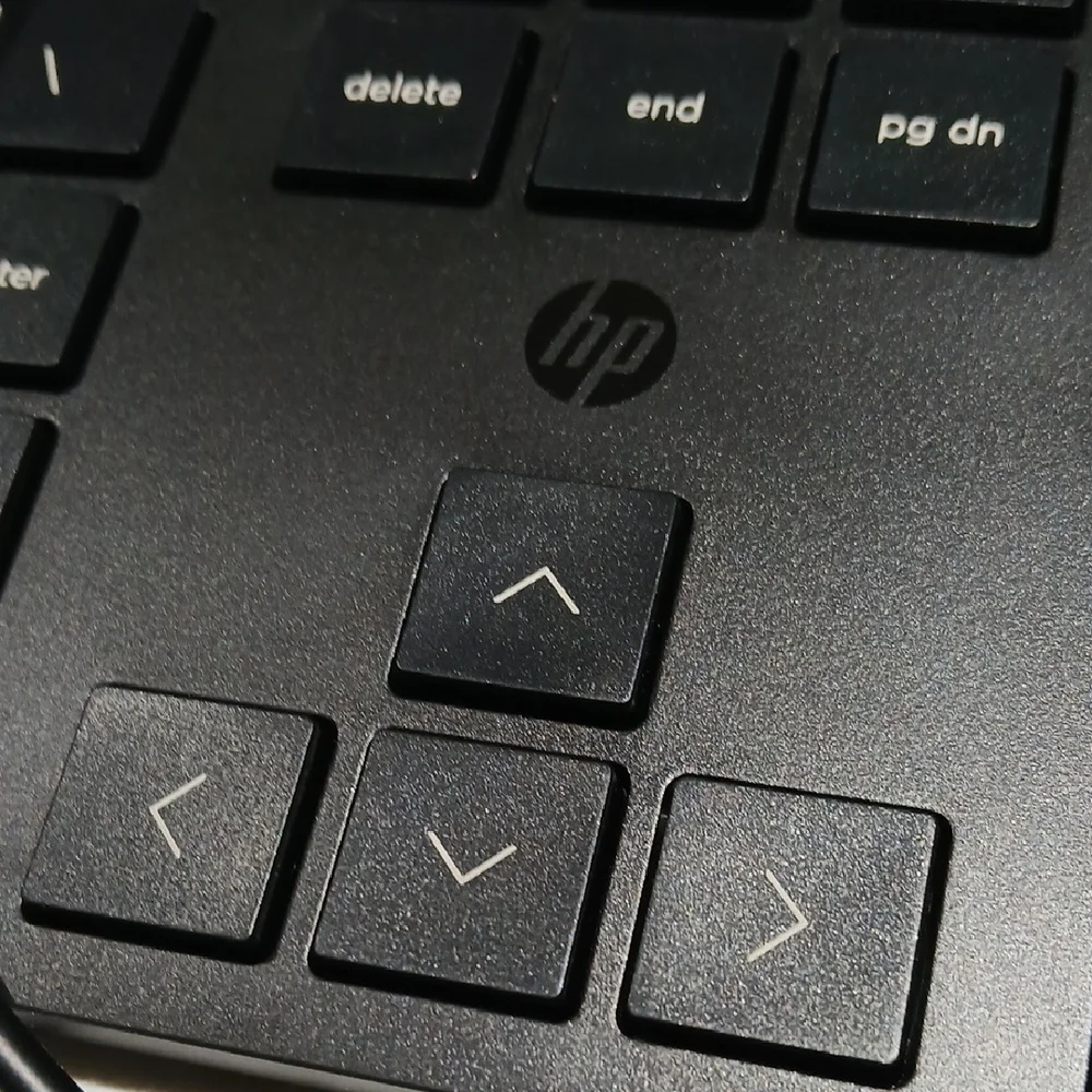 HP Black Wired Keyboard with Numeric Keypad and Low-Profile Design L 6577_161